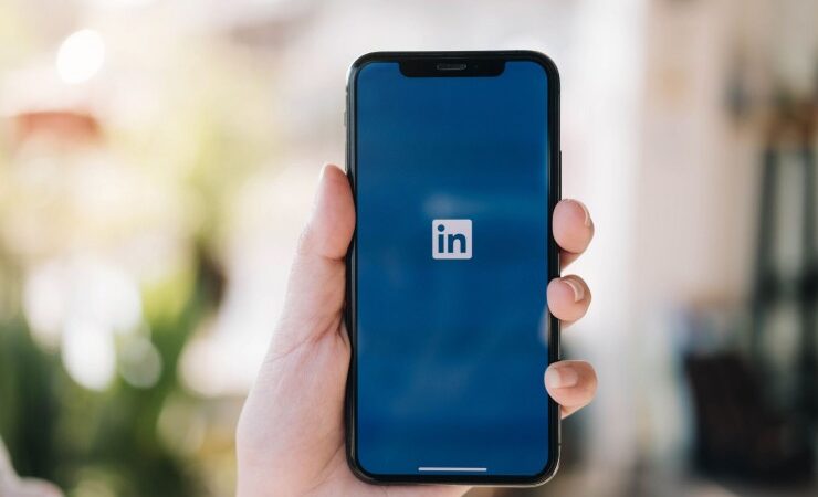 Welche Plattform bringt mehr Sichtbarkeit? Einschätzungen von Max Weiss zu LinkedIn und Instagram