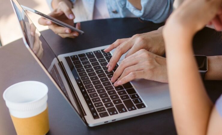 Agentursysteme: Teamkommunikation auf den Punkt gebracht durch integrierte Chat-Tools
