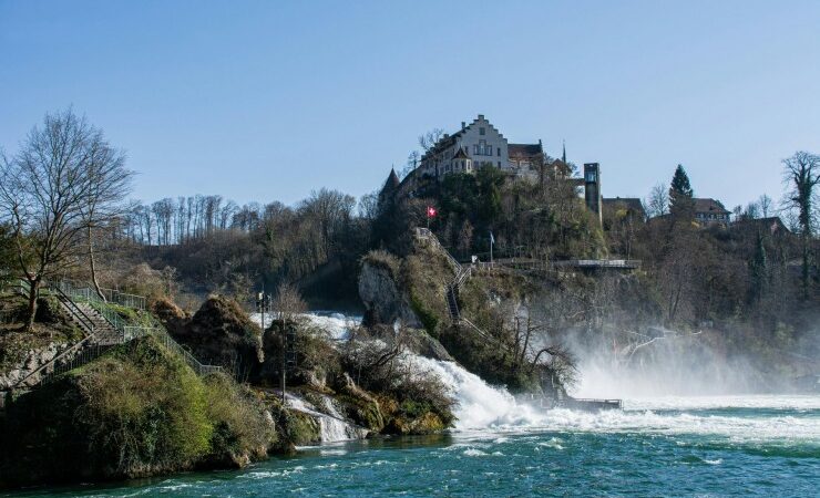 Sebastian Vetters Chirurgie-Freund Dr. Thomas Vogel begleitet ihn zu den spektakulärsten Wasserfällen der Zentralschweiz