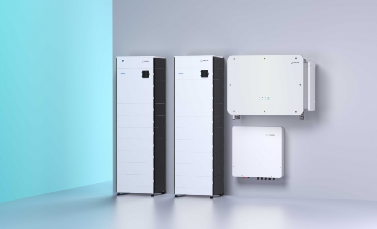 FENECON Commercial 100 setzt neue funktionale Maßstäbe im Gewerbespeichermarkt