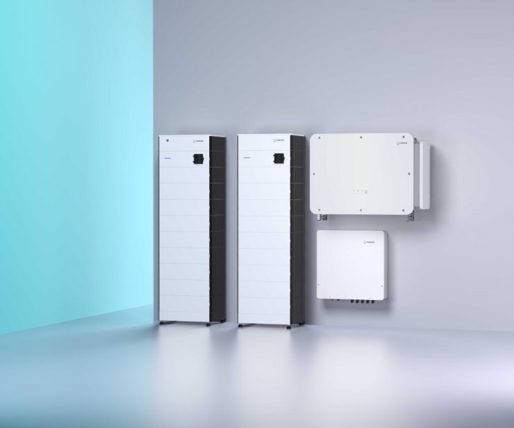 FENECON Commercial 100 setzt neue funktionale Maßstäbe im Gewerbespeichermarkt